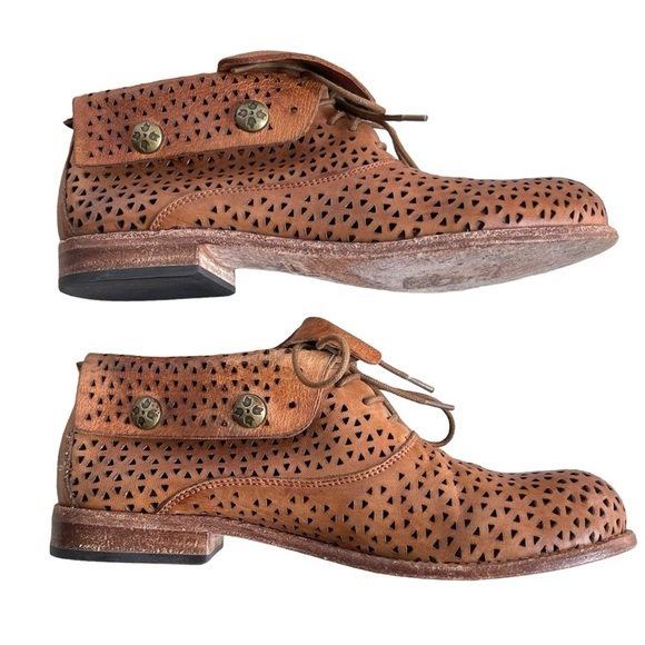 Patricia Nash Sabrina Perforated Ankle Booties Womens Size 7 Tan Foldover Cuffed - Picture 7 of 12